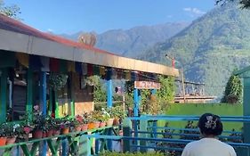 Daragaon Retreat